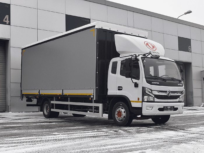 Бортовой тентованный фургон с шторой DongFeng C120L